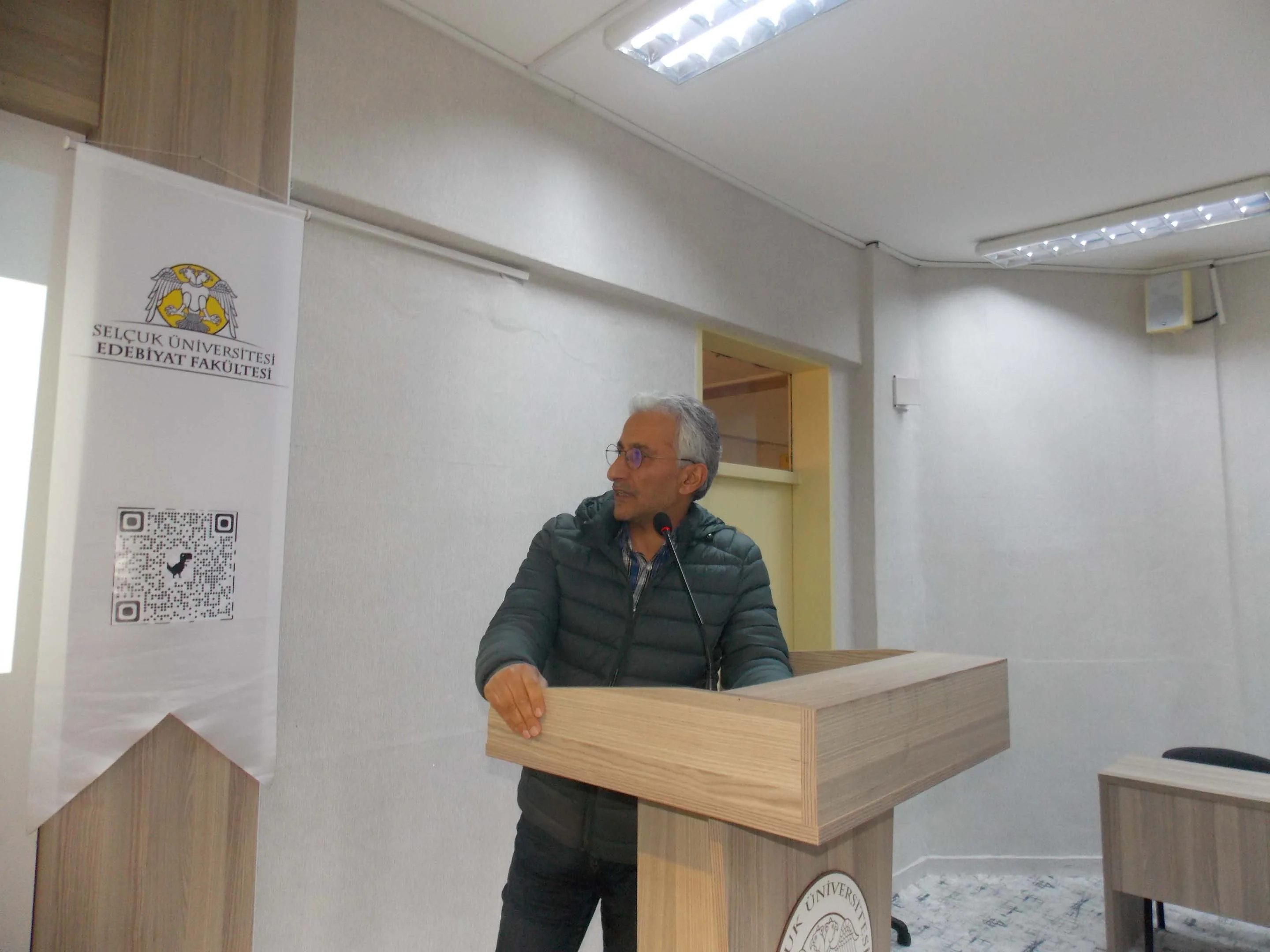 Akademik Üretkenlik Göz Doldurdu: Sayın Rektör Yardımcısı Zeki Bayramoğlu’ndan Felsefe Bölümü’ne Tebrik